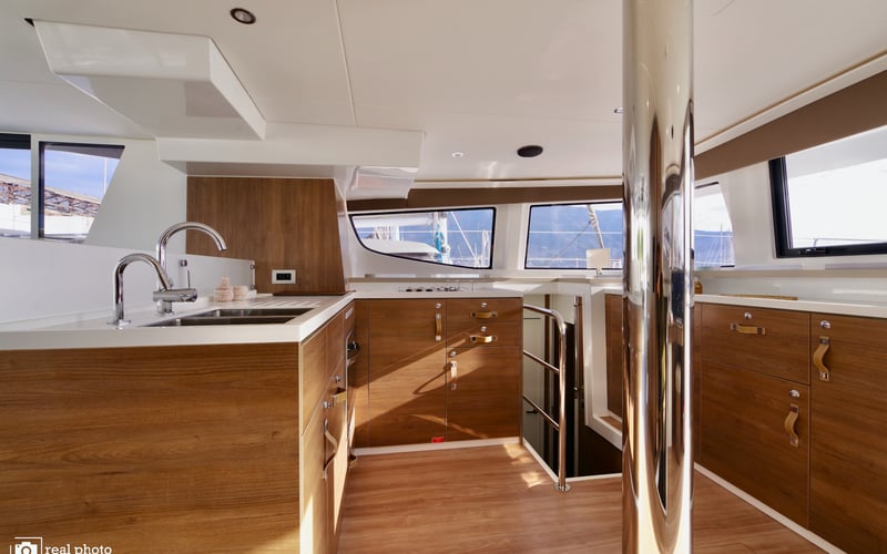 Monia - A/C, Generator, Water maker