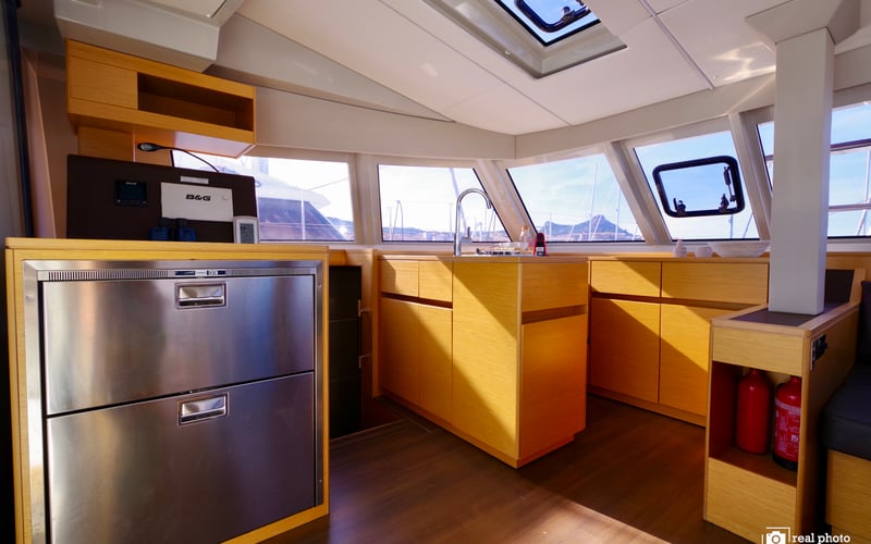 Fiammetta - A/C, Generator, Water maker