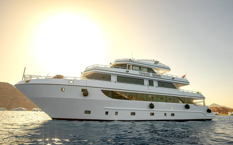 Twin bed cabin lower deck 2