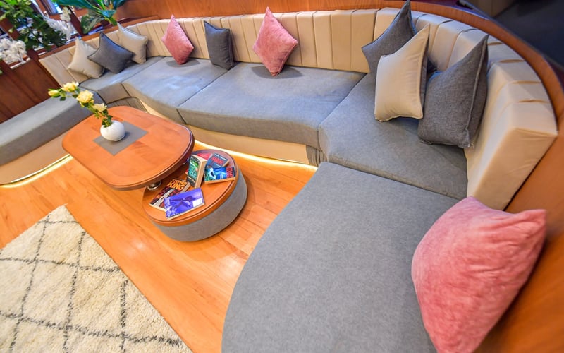 Twin bed cabin lower deck 1