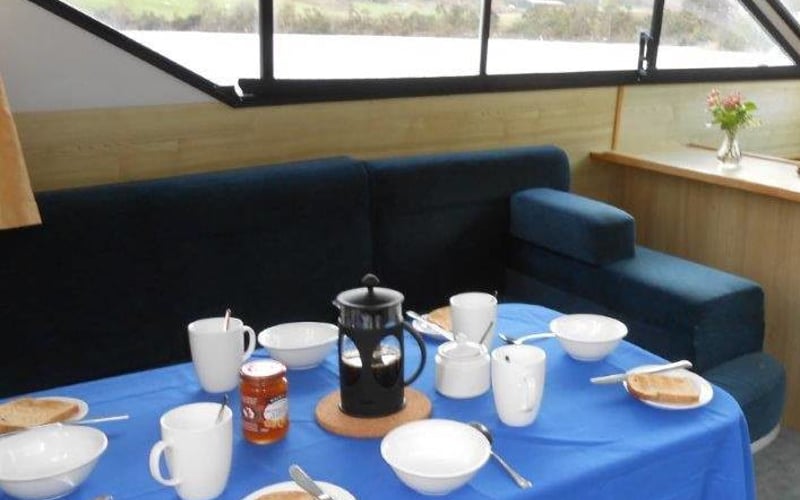 Royal Star WHS - Budget 1