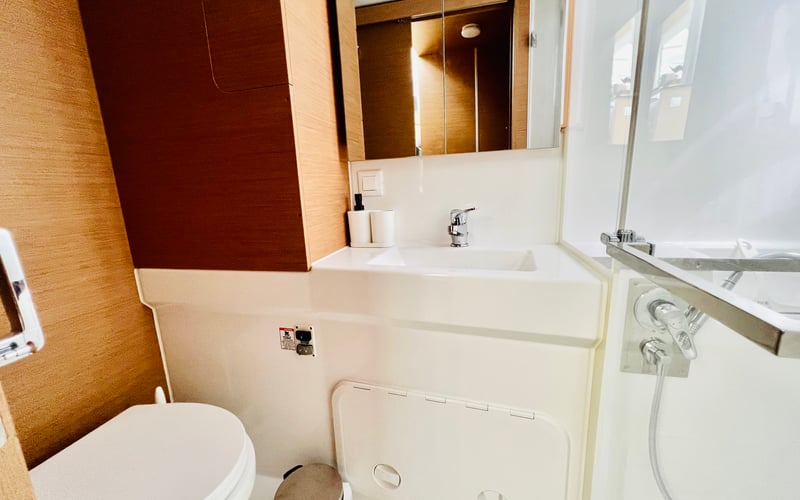 OLOKUM Denia BAREBOAT