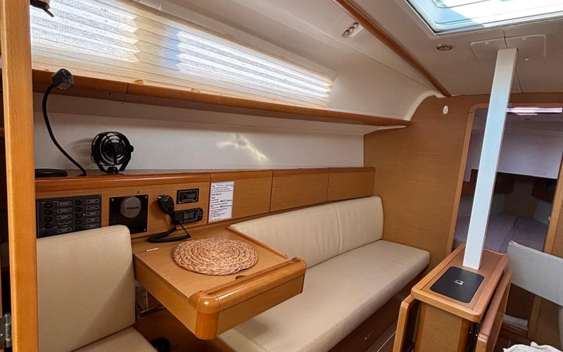 Sun Odyssey 33i