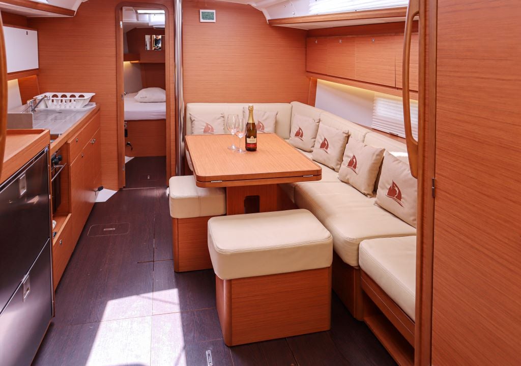 Shibumi - Sailboat in Castellammare di Stabia