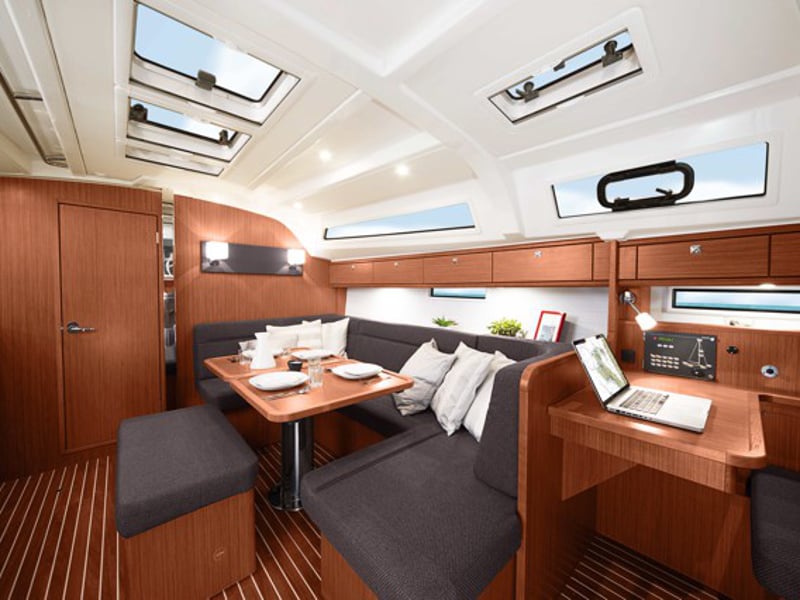 Hera - Sailboat in Ponta Delgada