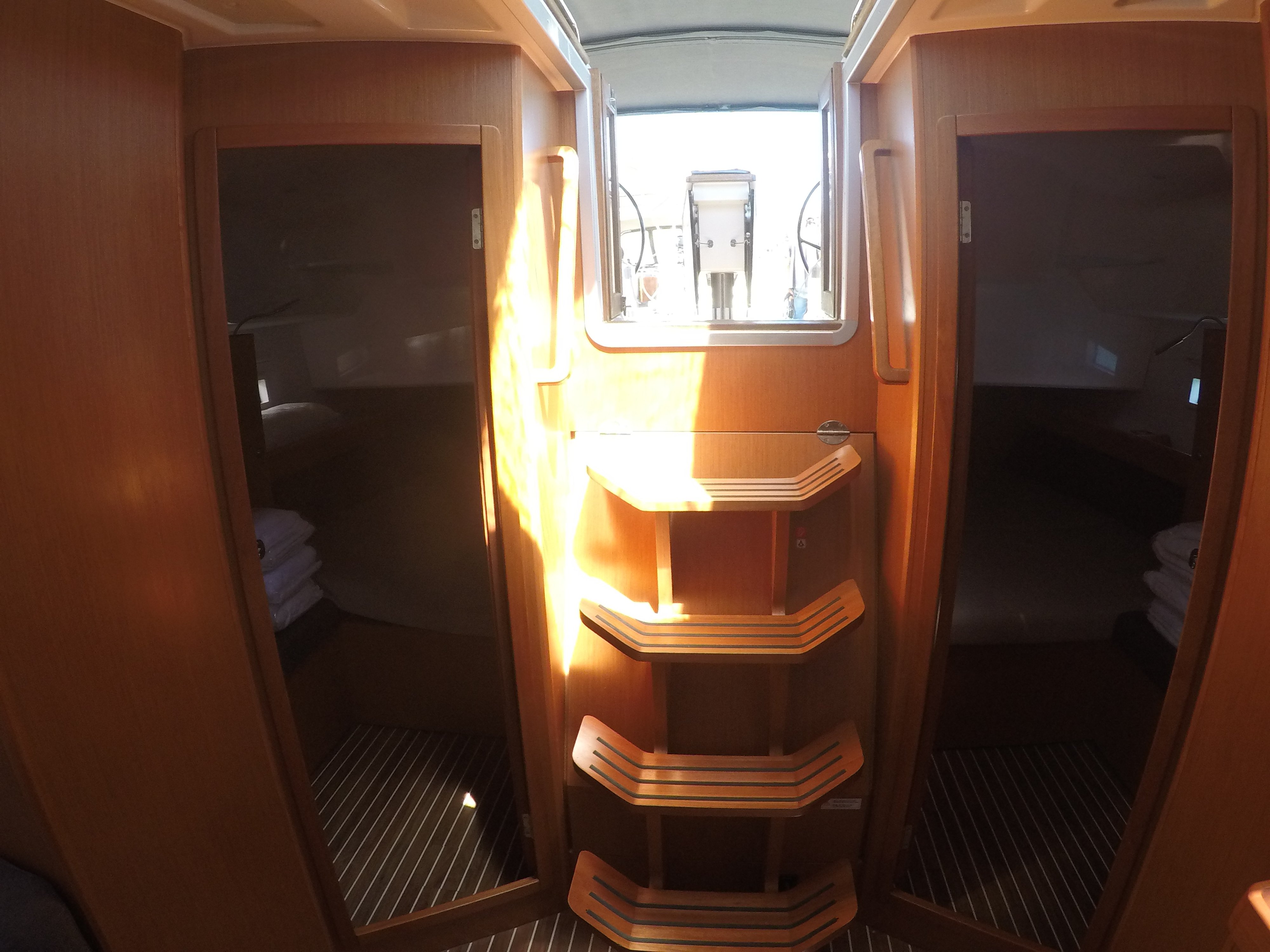 Chriseli - Sailboat in Nikiana