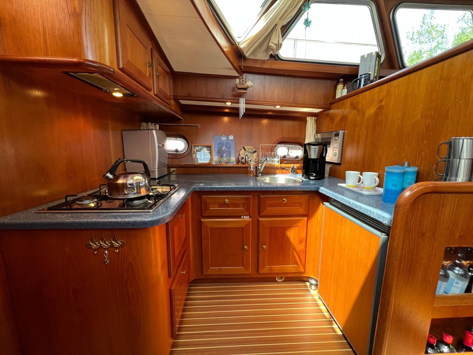 Impression - Motor Yacht in Akkrum