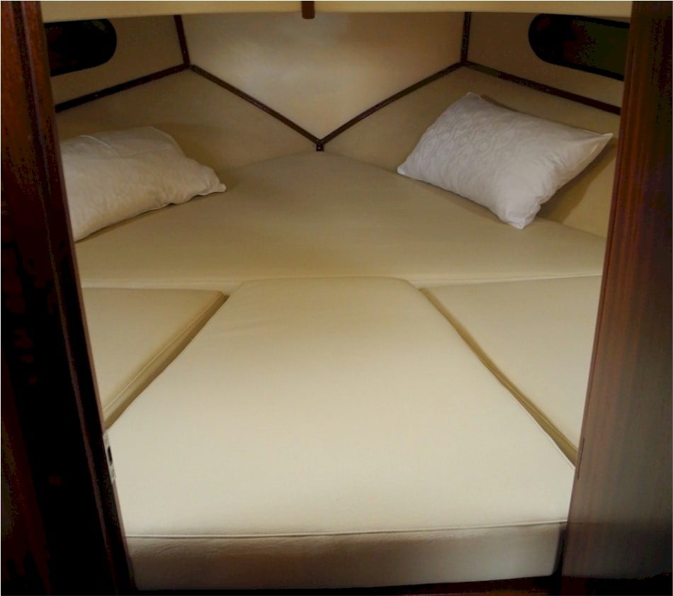 Ana - Motor Yacht in Brbinj