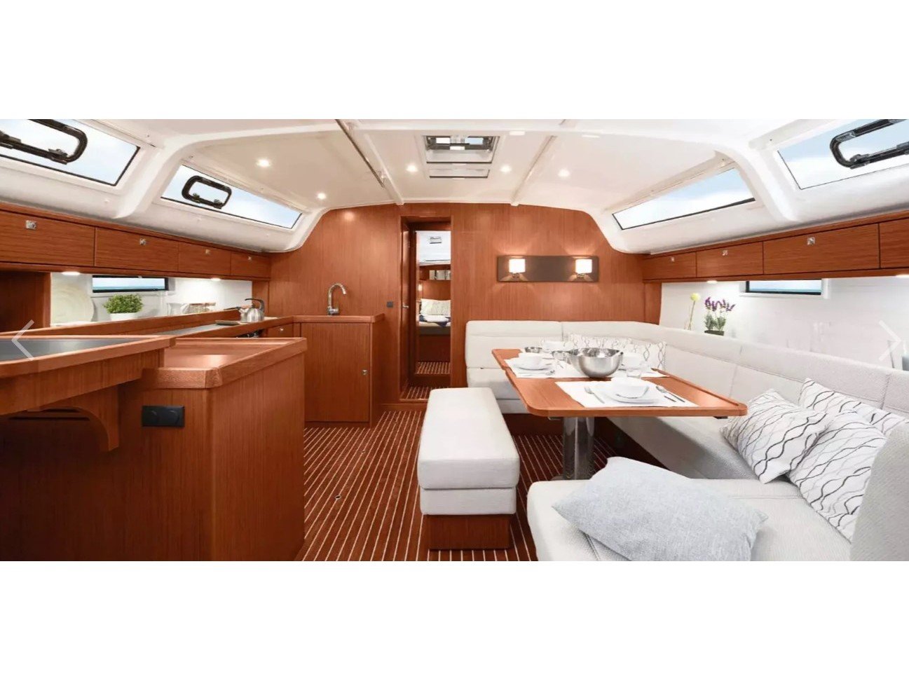 OREO - Sailboat in Skiathos