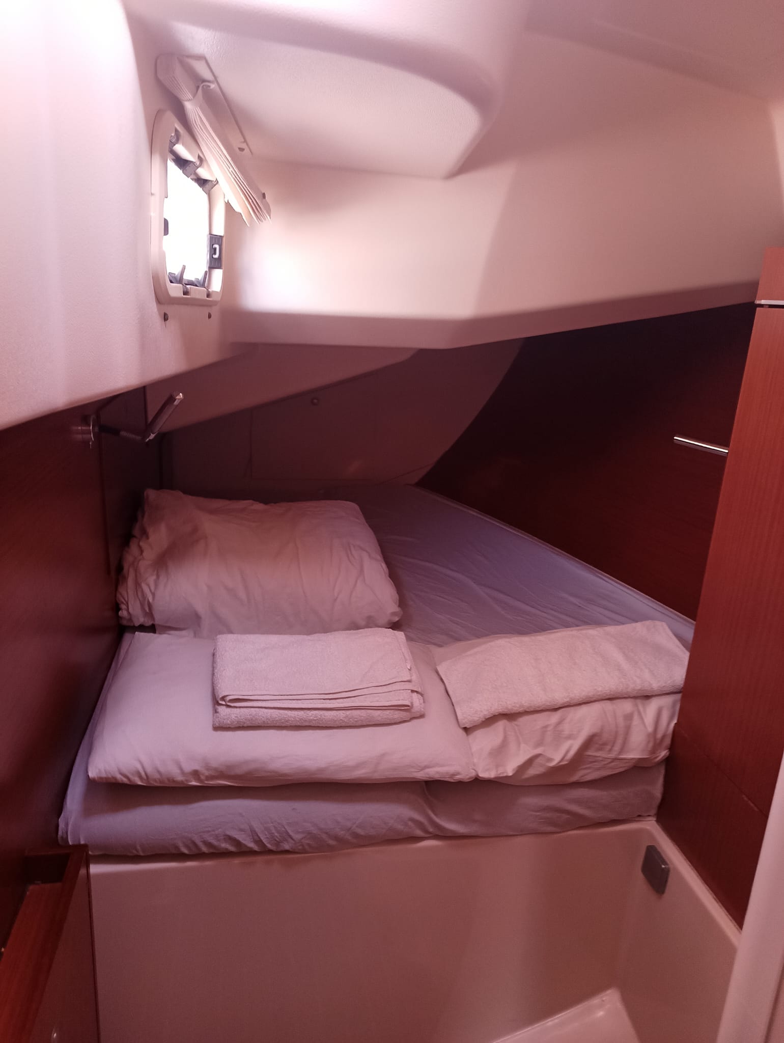 Pina - Sailboat in Karagözler