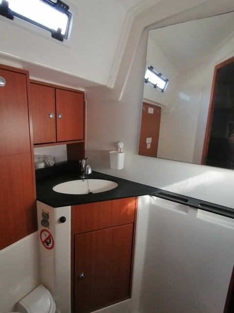 Shoogle - Sailboat in Karagözler