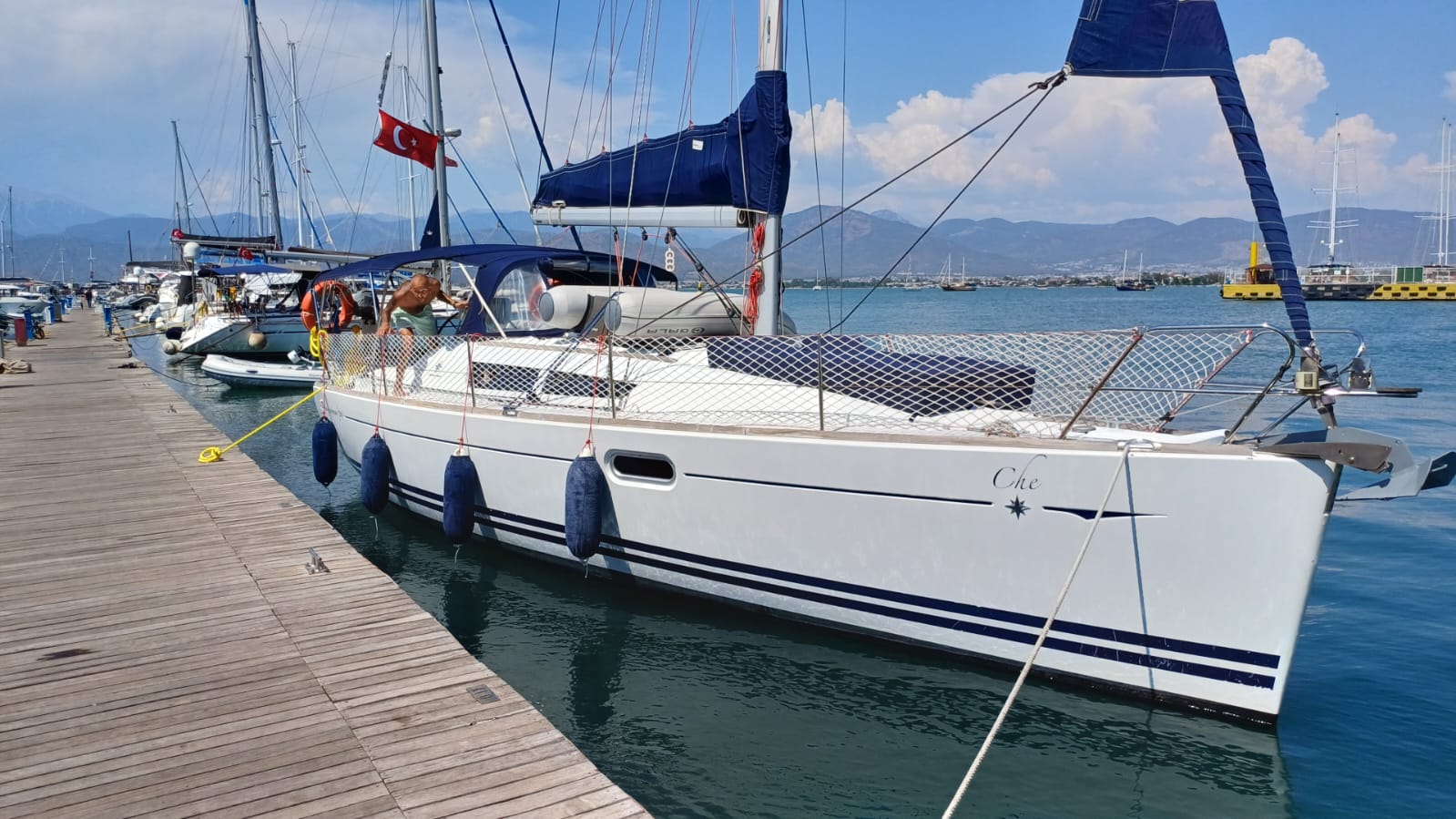 Che - Sailboat in Karagözler