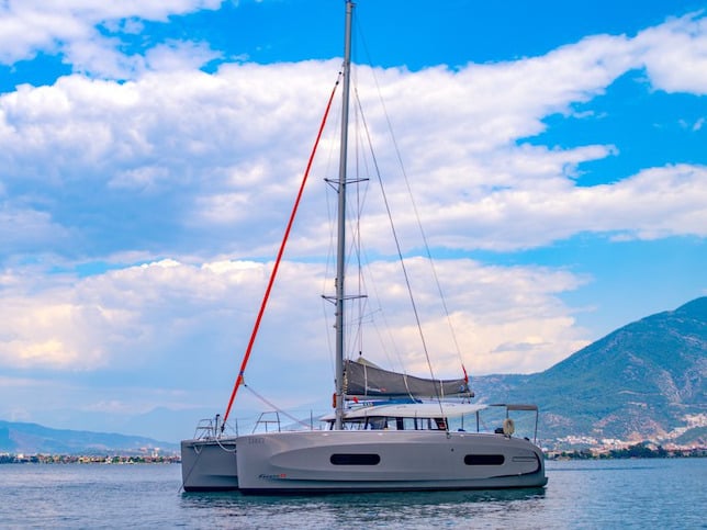 Lizzy - Catamaran in Karagözler