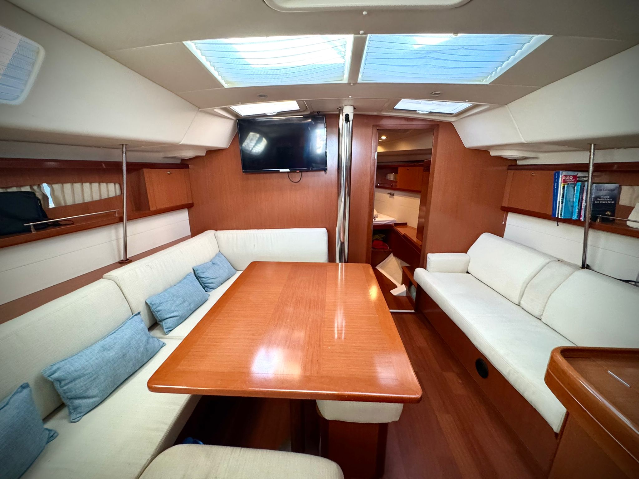 Viento - Sailboat in Karagözler