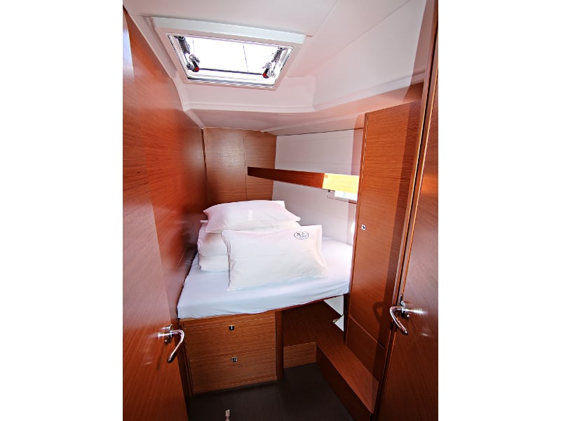 LOLA - Sailboat in Bibinje