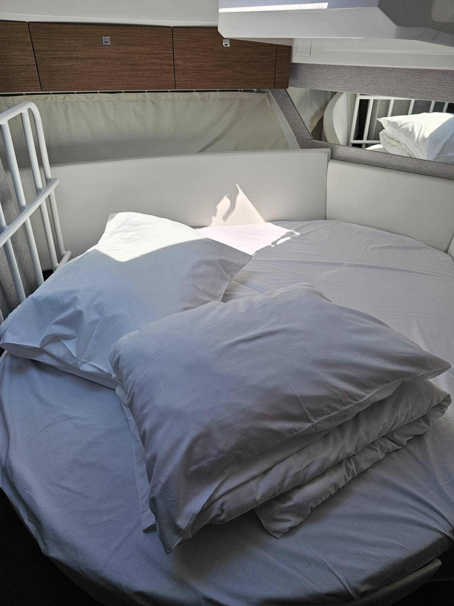 HELIOS - Motor Yat içinde Bibinje