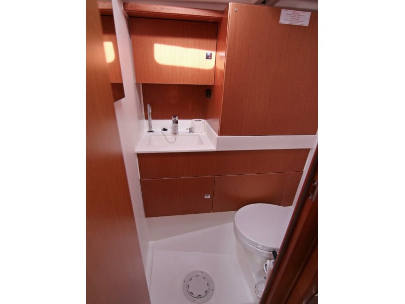 TWIGGY - Sailboat in Bibinje