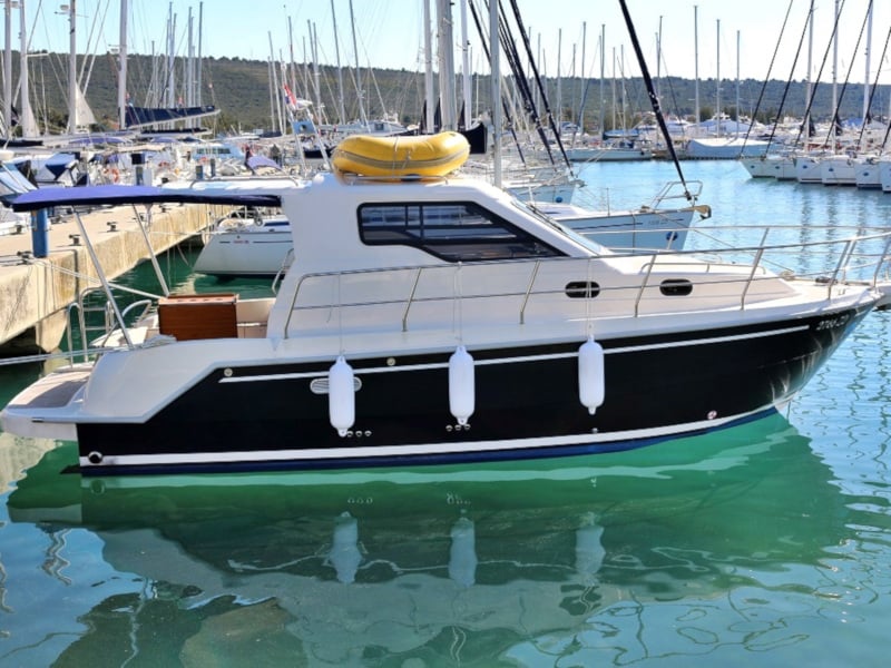 RAVA - Motor Yacht in Bibinje