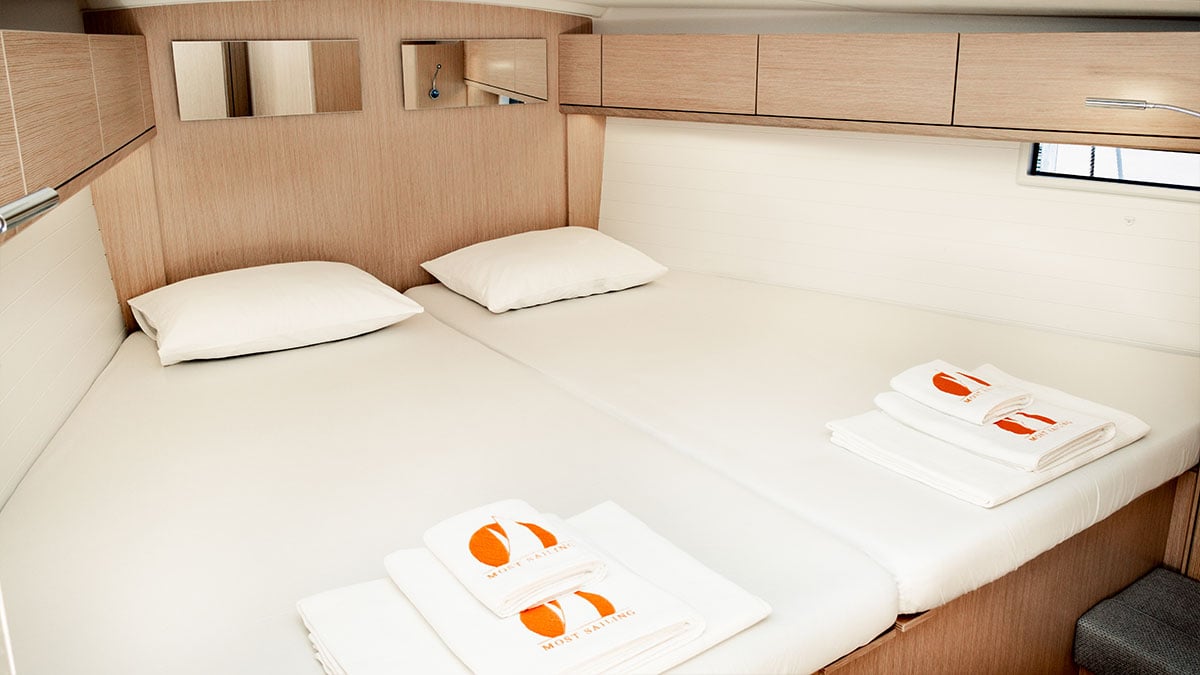 BARCELONA - Sailboat in Karagözler