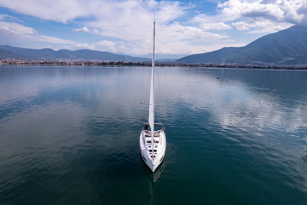LOS ANGELES - Sailboat in Karagözler