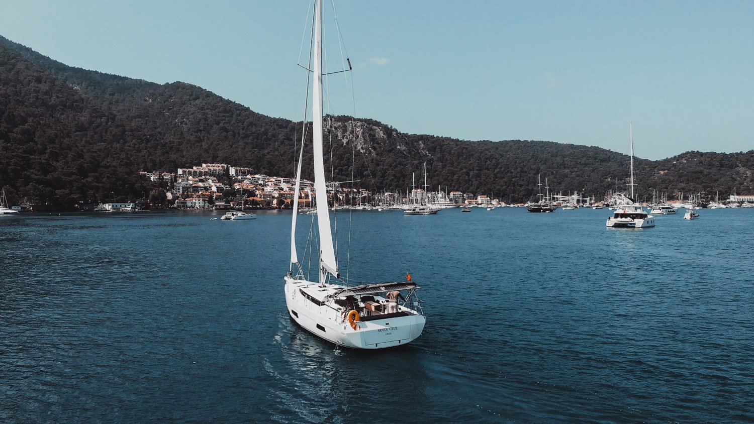 SANTA CRUZ - Sailboat in Karagözler
