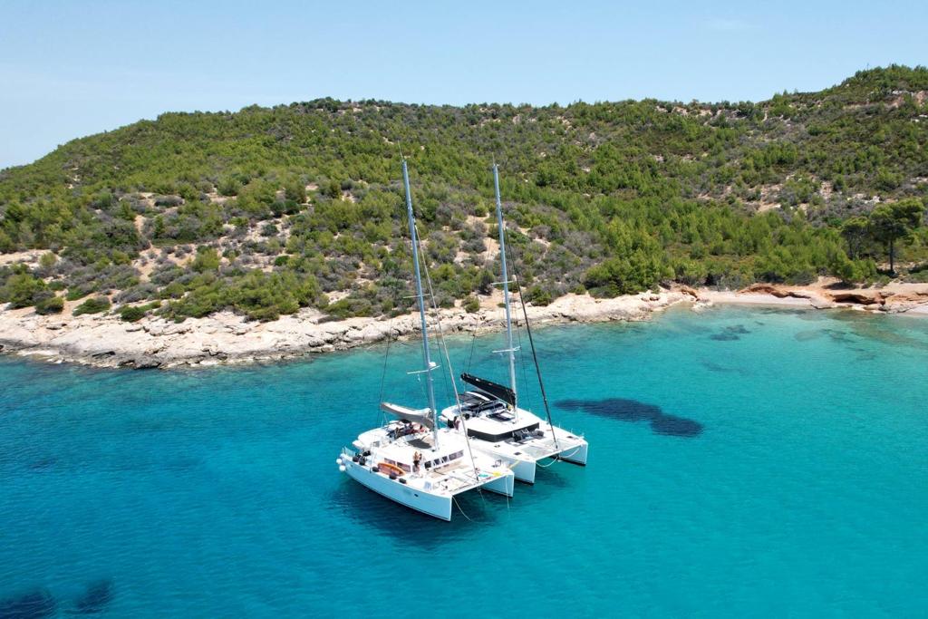 AEROPI  |⛵ VIP, Skippered Only, Watermaker, Generator, AC, BBQ - Catamaran in Nikiana