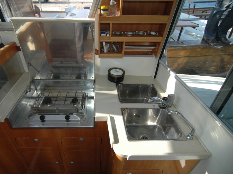 Fjaka - Motor Yat içinde Bibinje