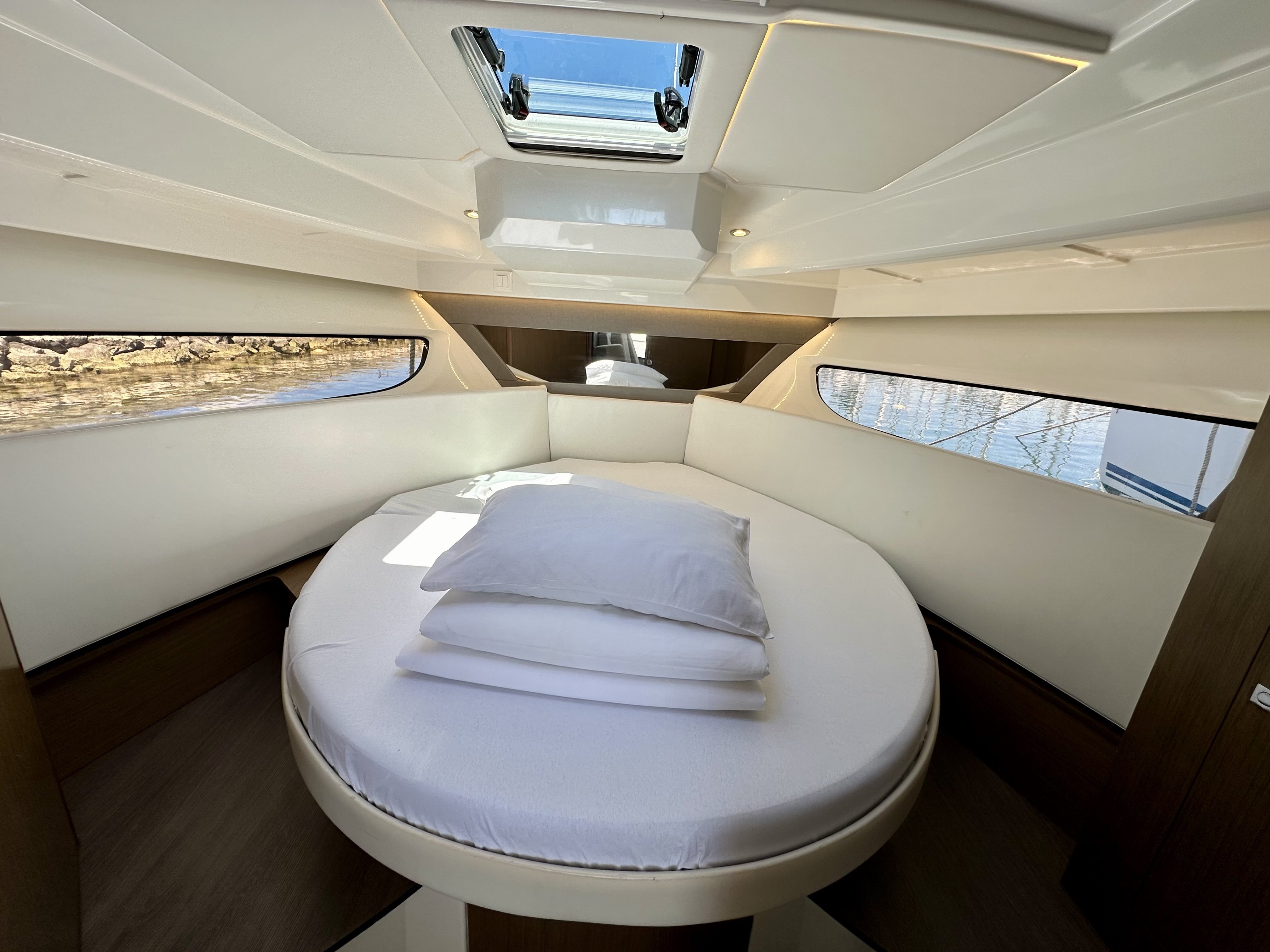 Mala Sirena - Motor Yacht in Drage