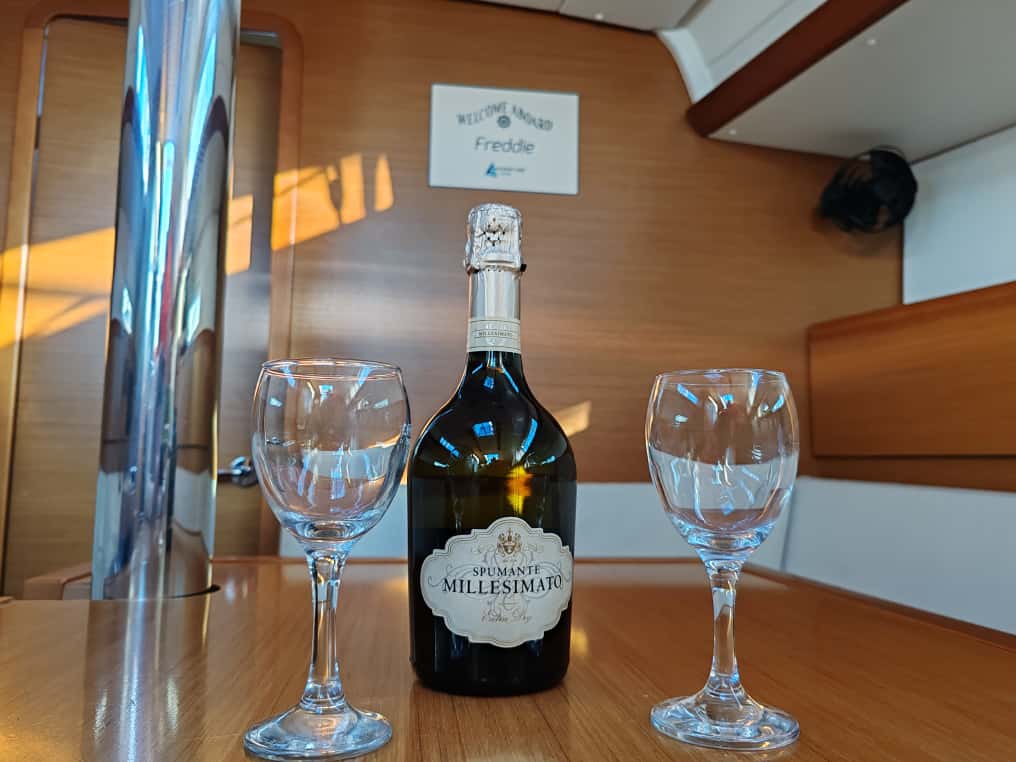 Freddie - Sailboat in Drage