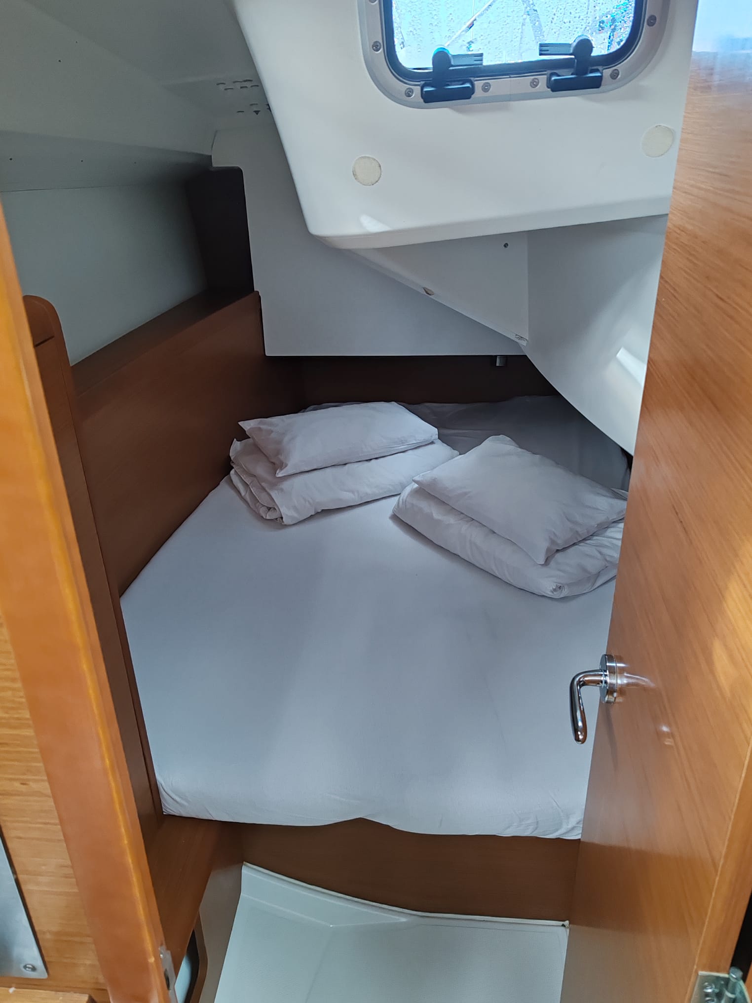 Elvis - Sailboat in Drage