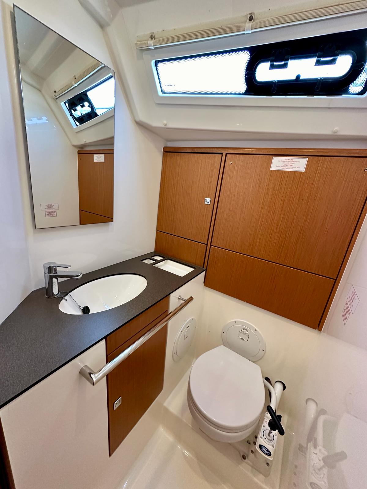 Topaz - Yelkenli içinde Bibinje