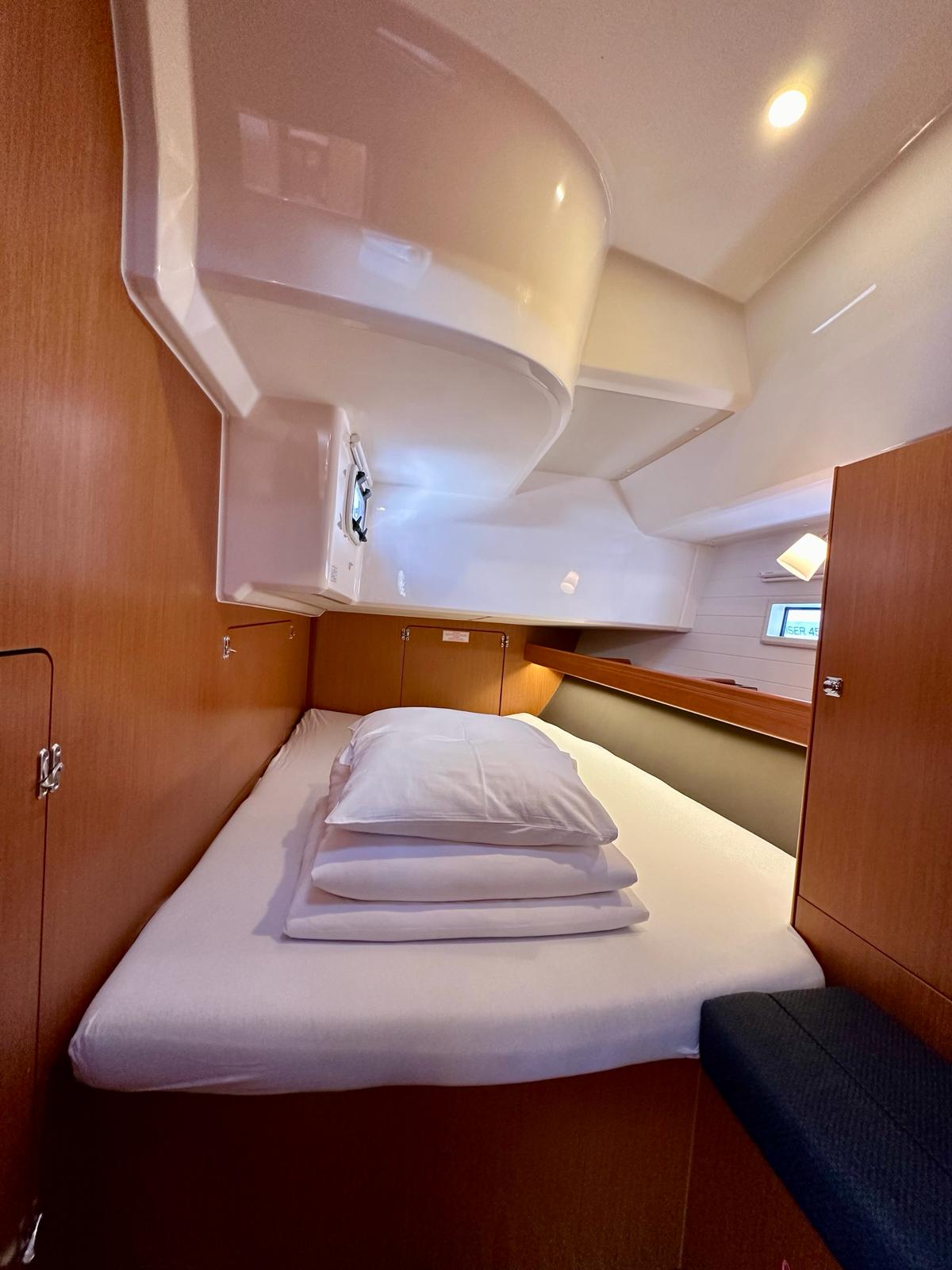 Topaz - Yelkenli içinde Bibinje