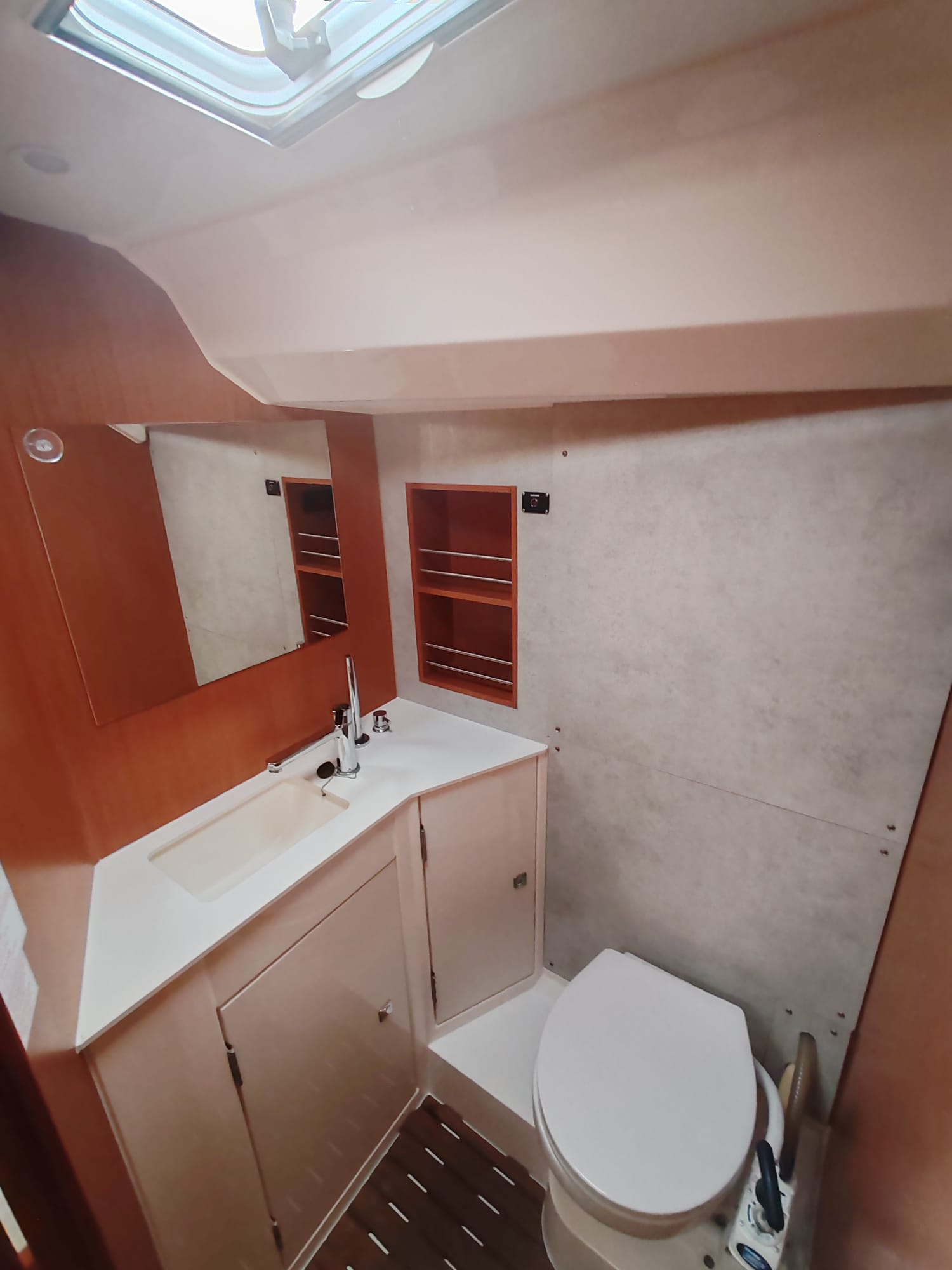 Seaduction - Sailboat in Drage