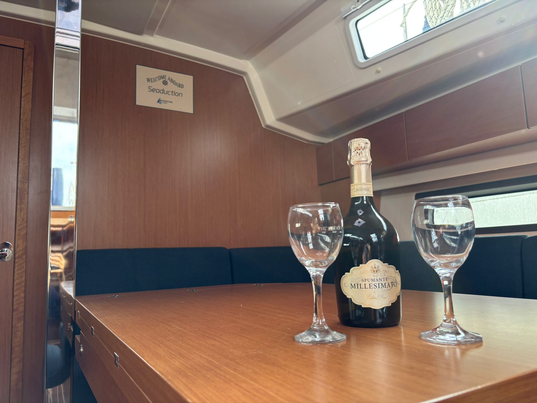 Seaduction - Sailboat in Drage