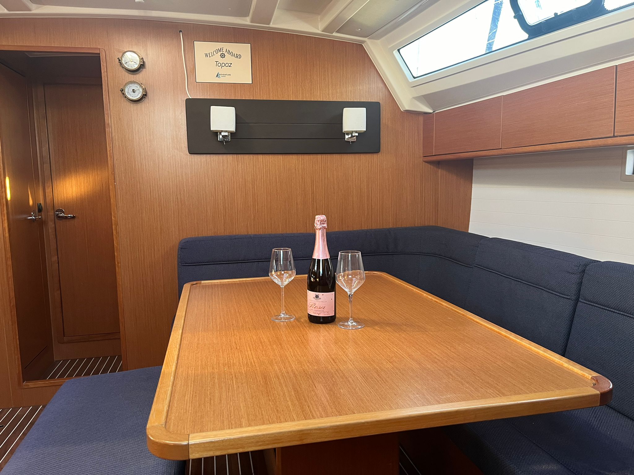 Rava - Yelkenli içinde Bibinje