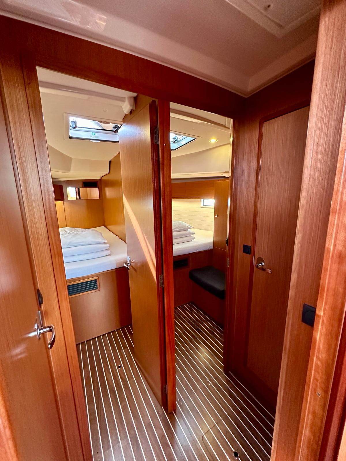 Rava - Yelkenli içinde Bibinje