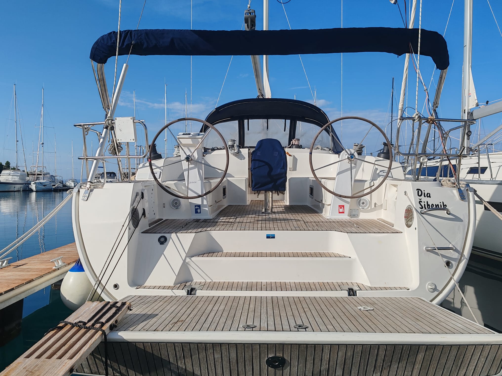 Dia - Sailboat in Drage