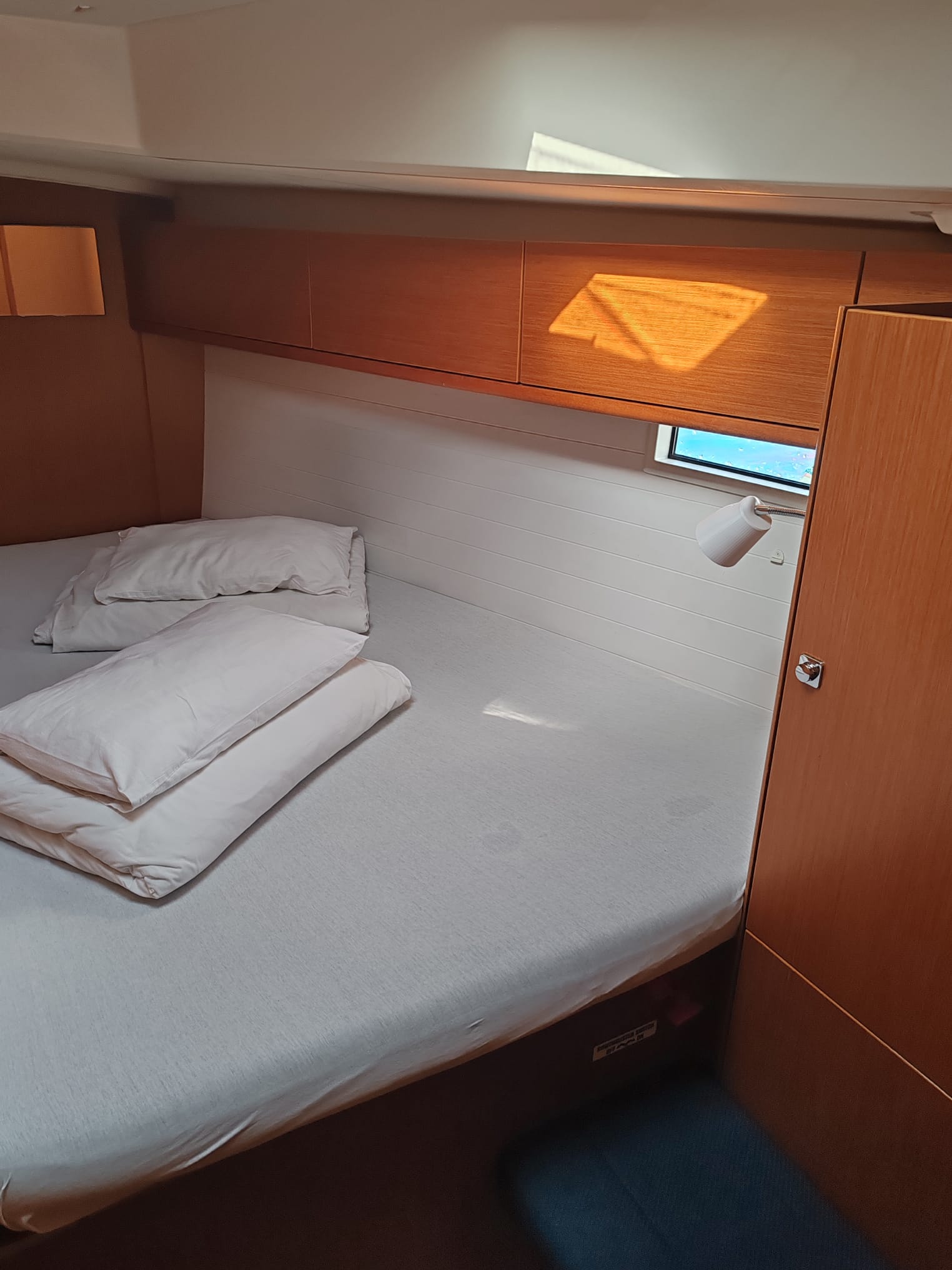 Dia - Sailboat in Drage