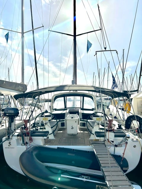 Reboot - Sailboat in Alimos