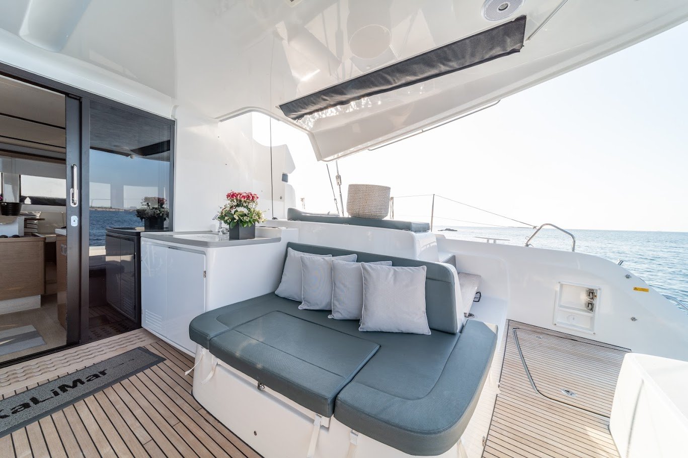 KaLiMar - Catamaran in Alimos