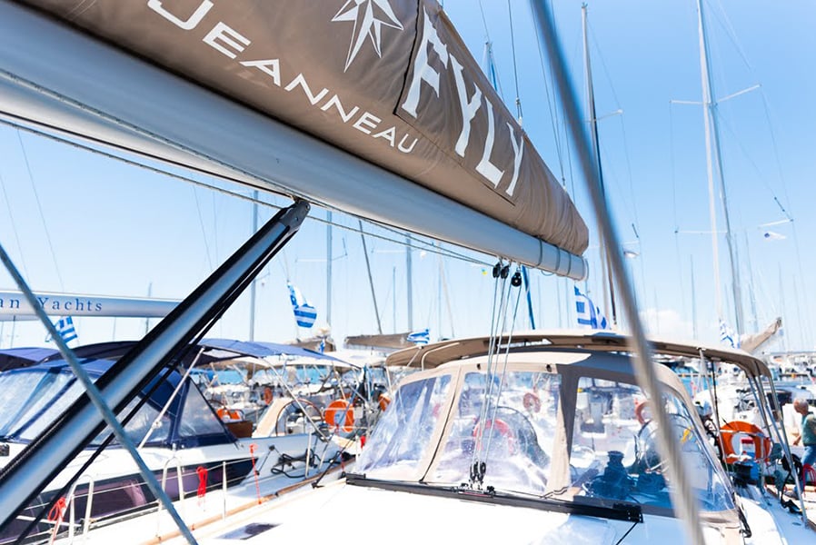 Pinta - Sailboat in Paros