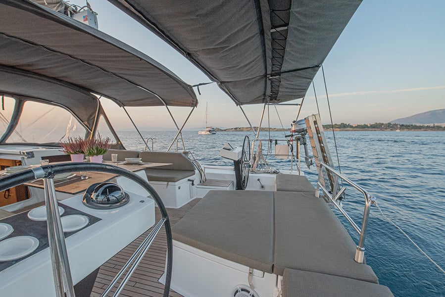 Anema - Yelkenli içinde Alimos