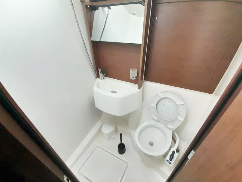 My Way - Yelkenli içinde Alimos