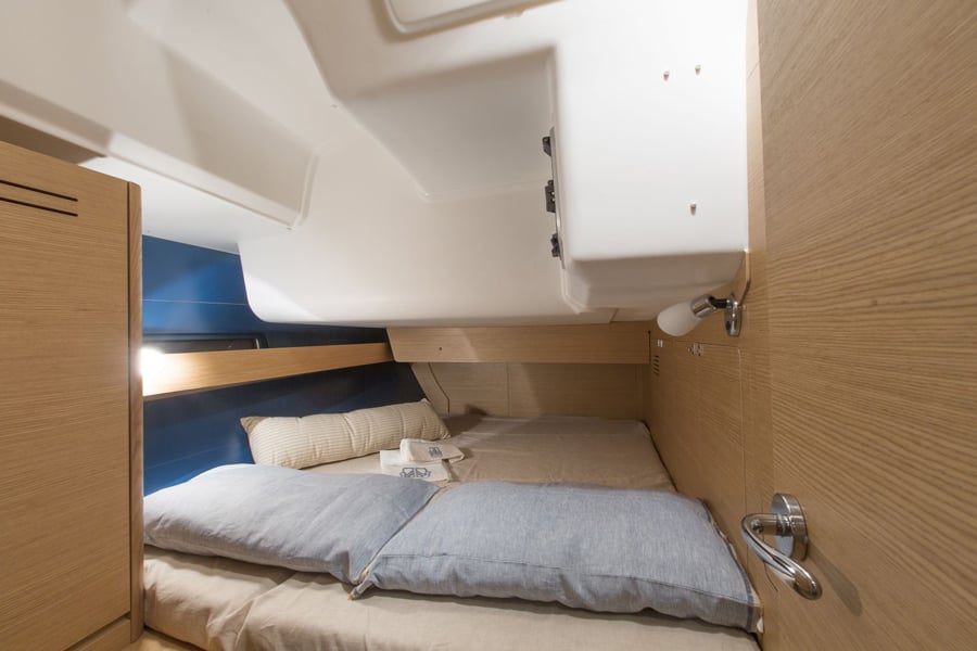 Amigo - Sailboat in Paros