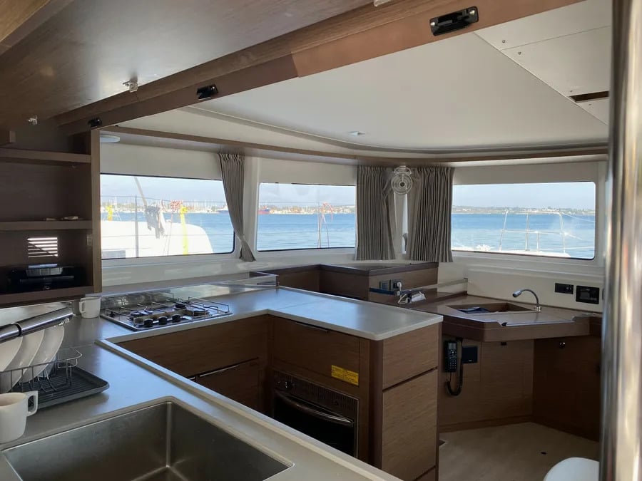 Sundowner - Catamaran in Preveza