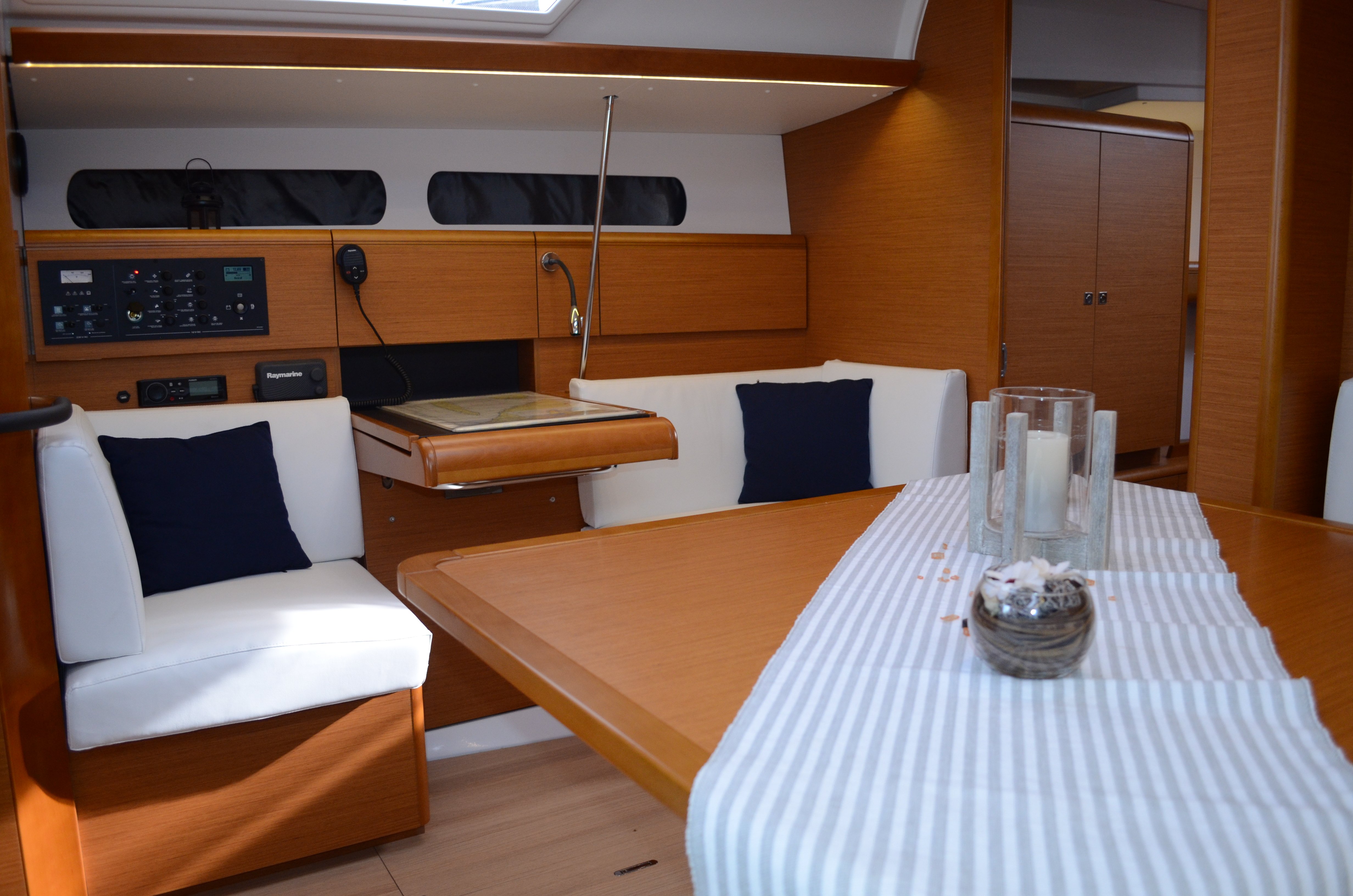 Luka Ploče - Sailboat in Ploče