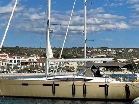 CHAMPAGNE - Sailboat in Šibenik