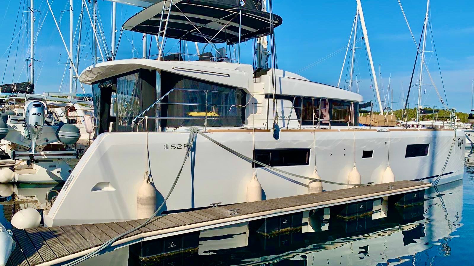 TIGA - Catamaran in Šibenik