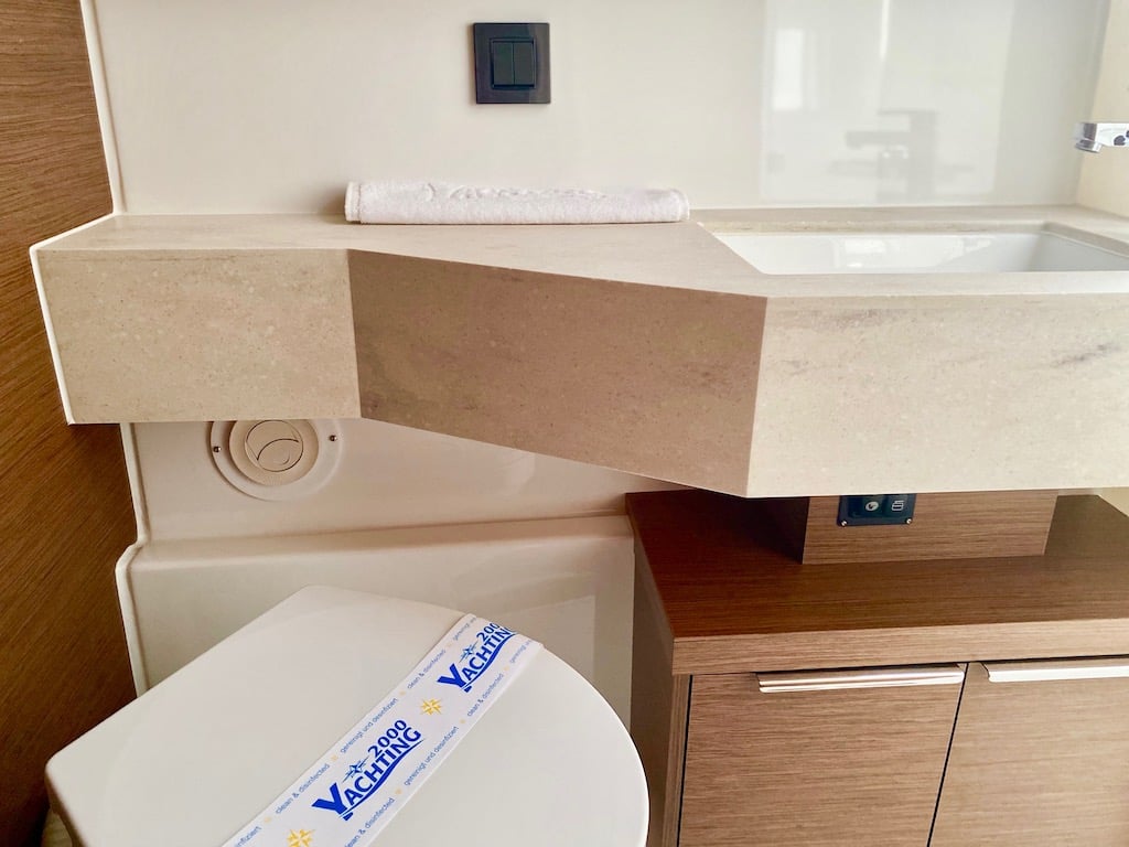 RURU - Catamaran in Šibenik