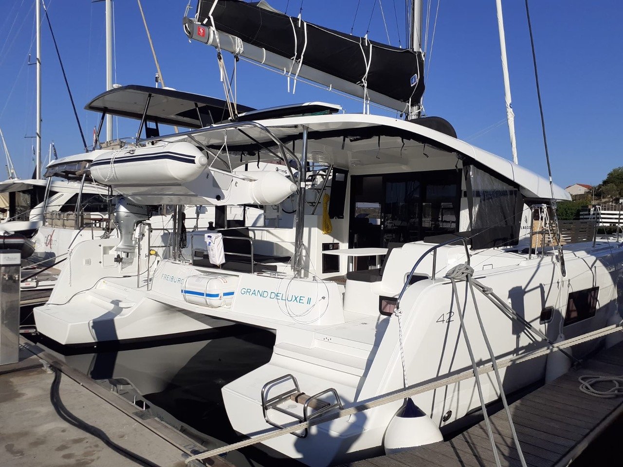 GRAND DELUXE II - Catamaran in Šibenik